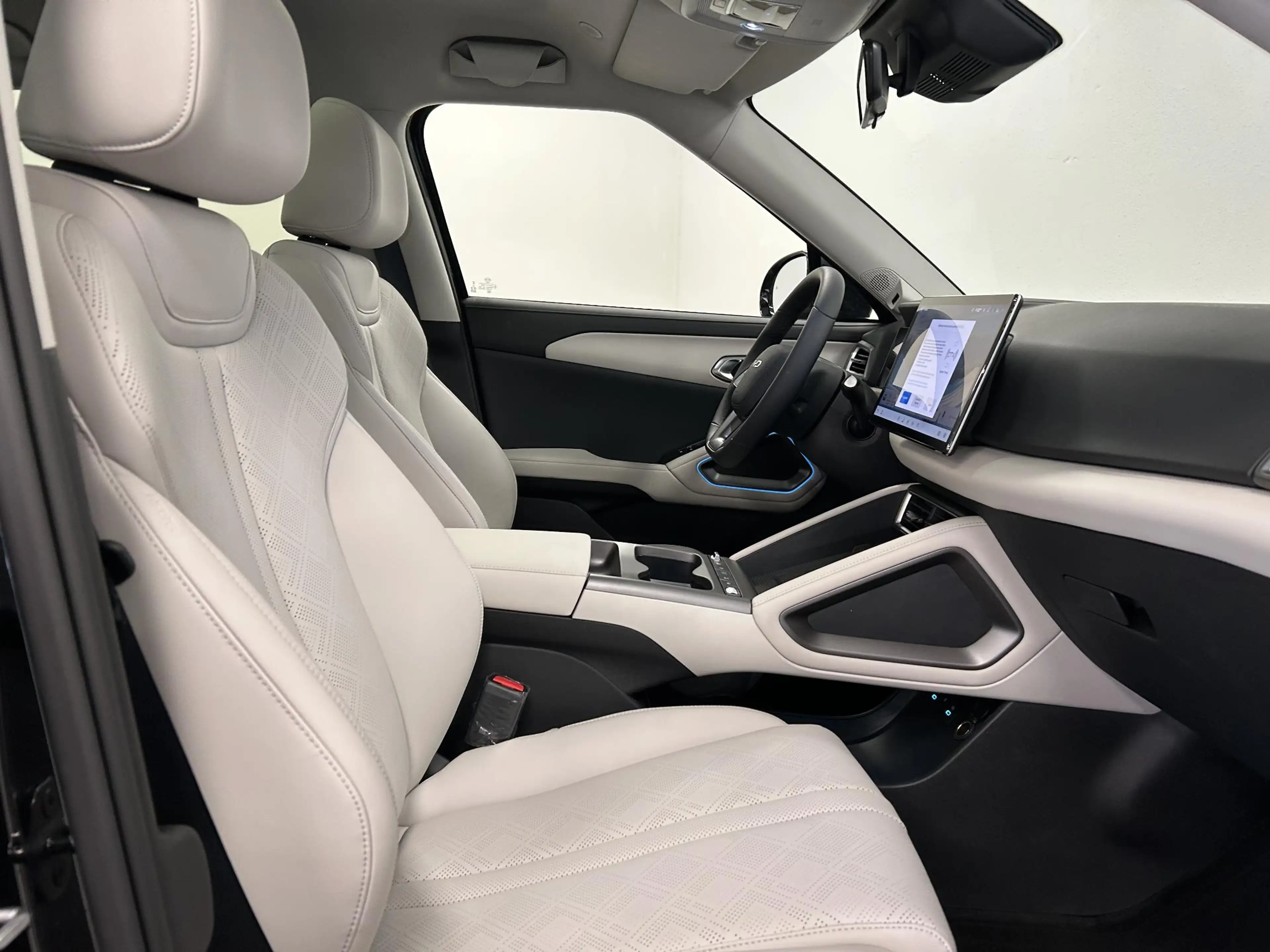 BYD Atto 2 1.5 DM-i Boost | NIEUW! | BEIGE LEDER | DIRECT RIJ — photo 26