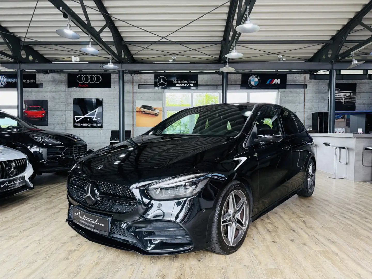 Mercedes-Benz B 250 AMG Line*BURMESTER*360°K*ACC*CARBON*MBUX - 1