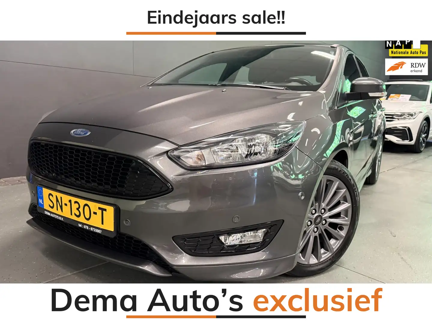 Ford Focus 1.0 ST-Line NAVI/CARPLAY/CRUISE/ECC/PDC/// Grijs - 1