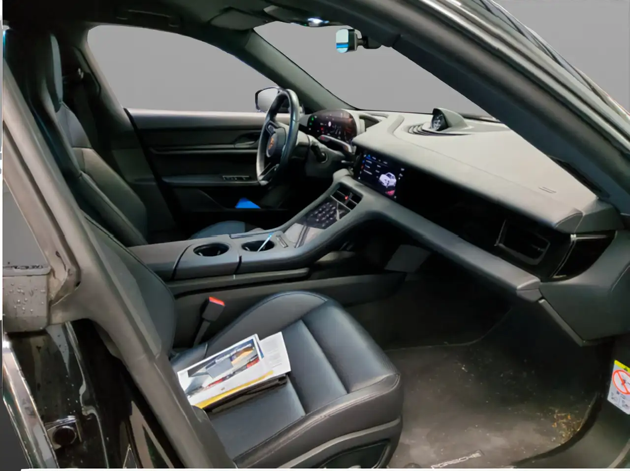 Porsche Taycan — photo 6 sur 6