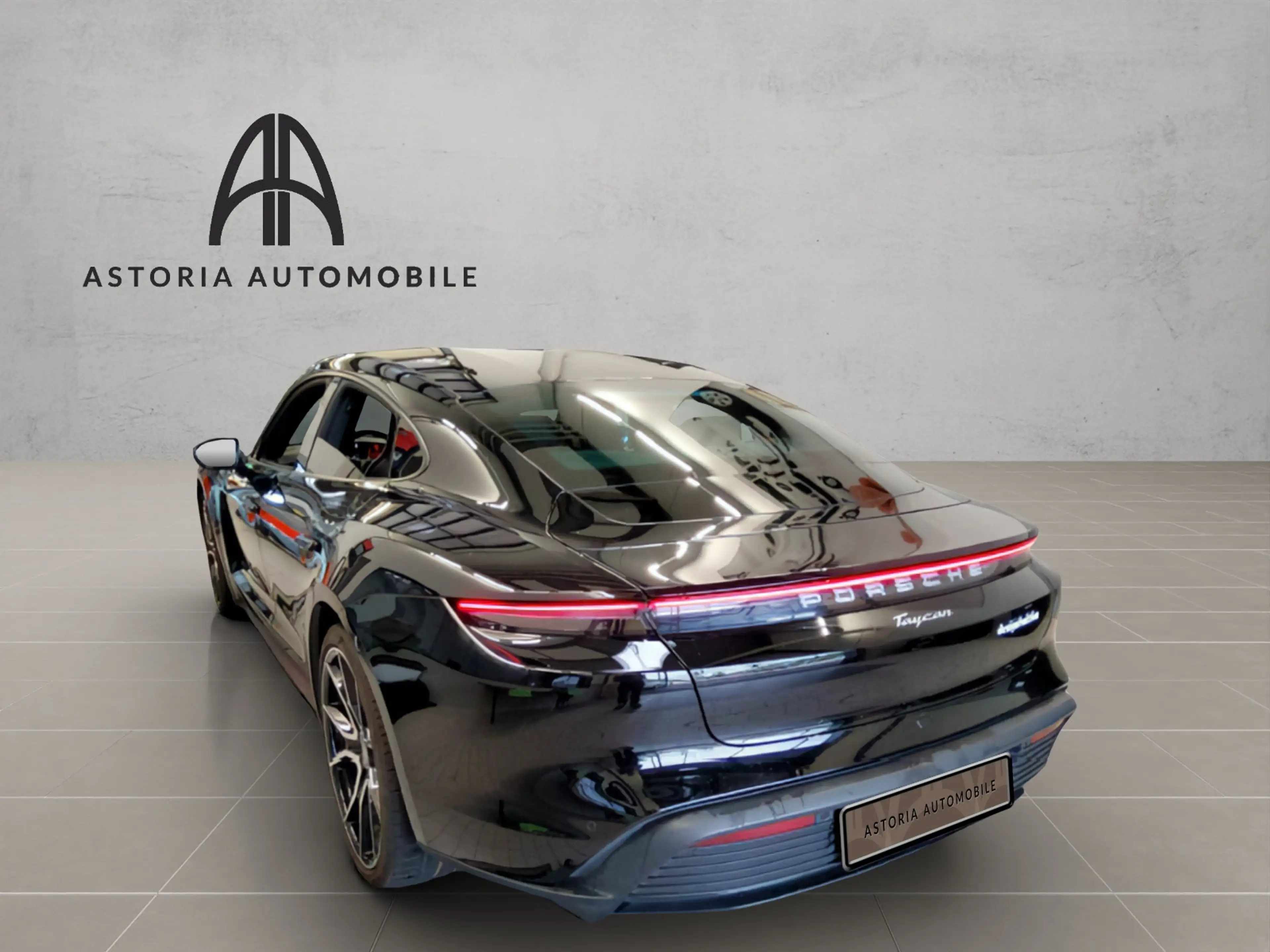 Porsche Taycan InnoDr PDLS+ PASM Chrono BOSE 21 WärmeP — photo 2