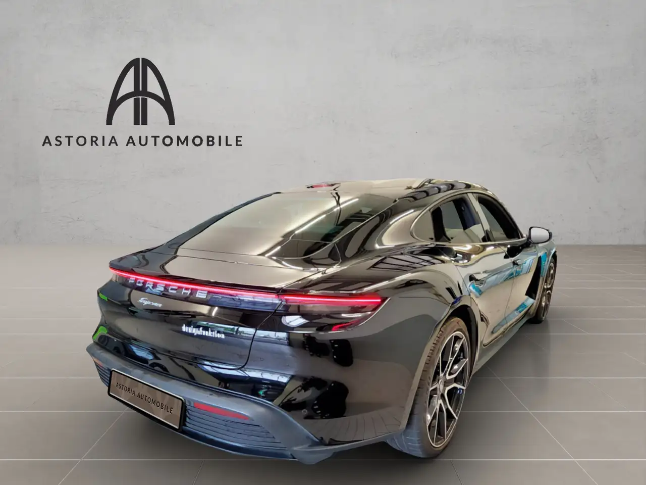 Porsche Taycan — photo 4 sur 6