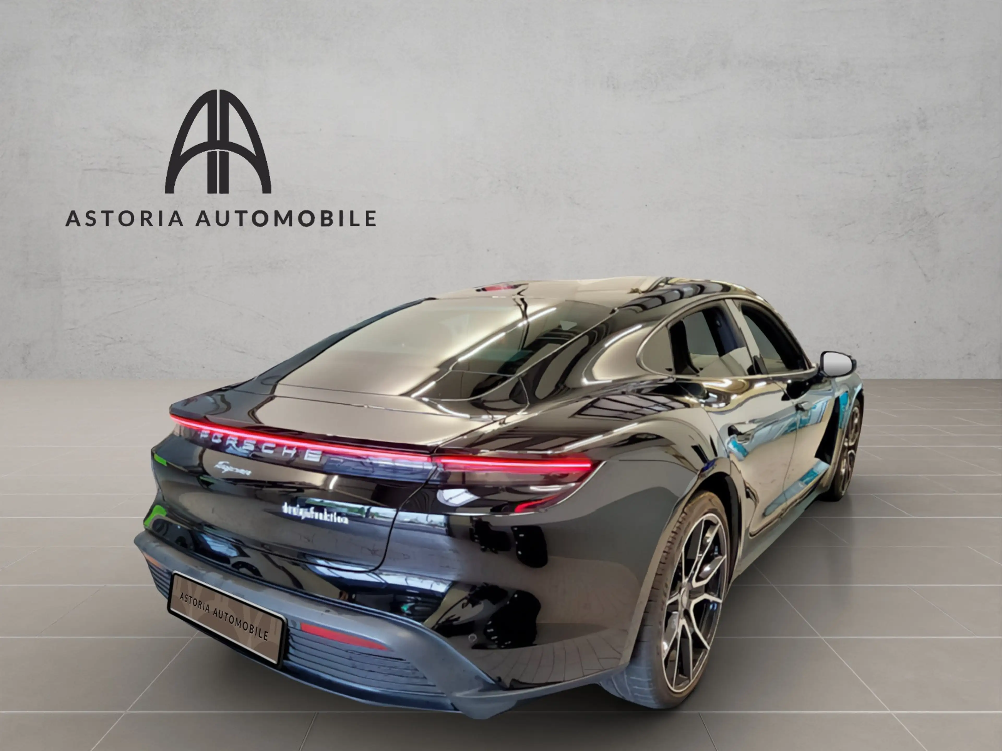 Porsche Taycan InnoDr PDLS+ PASM Chrono BOSE 21 WärmeP — photo 4