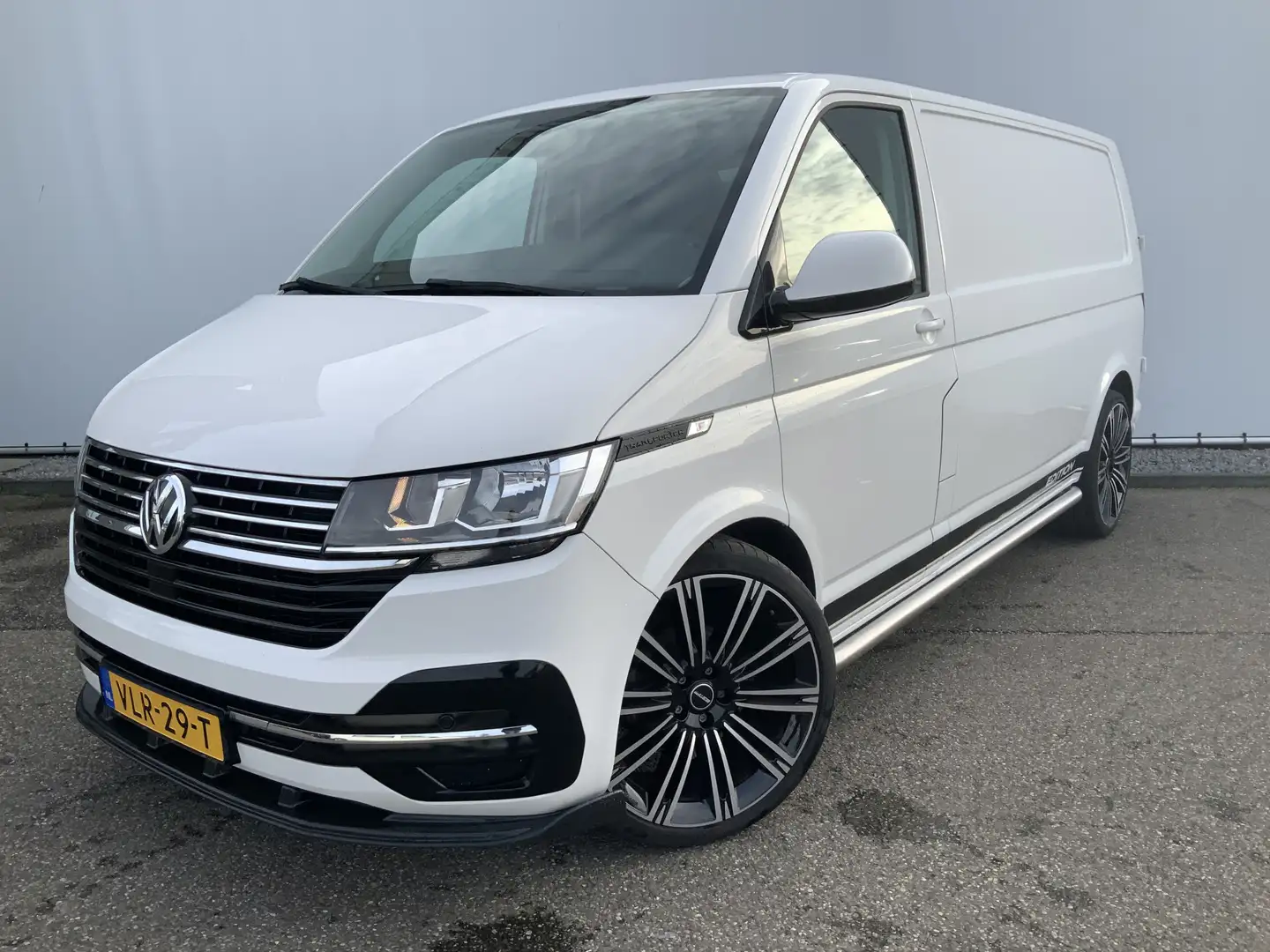 Volkswagen T6.1 Transporter 2.0 TDI L2H1 28 Airco Cruise Alu Velg Side Bar Lee Weiß - 1