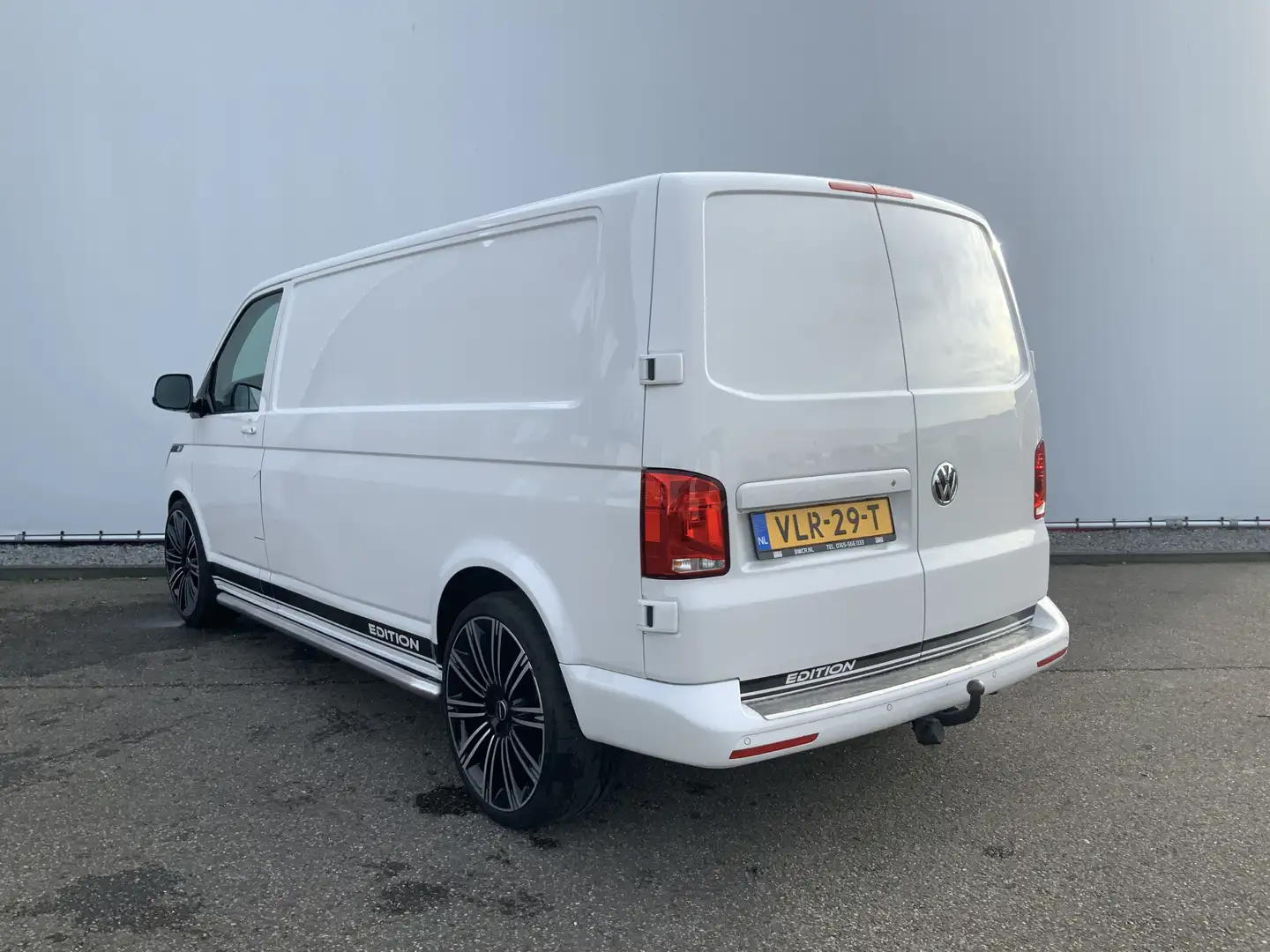 Volkswagen T6.1 Transporter 2.0 TDI L2H1 28 Airco Cruise Alu Velg Side Bar Lee Weiß - 2