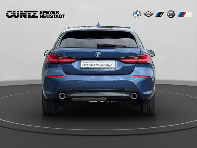 BMW 1 Series view 6
