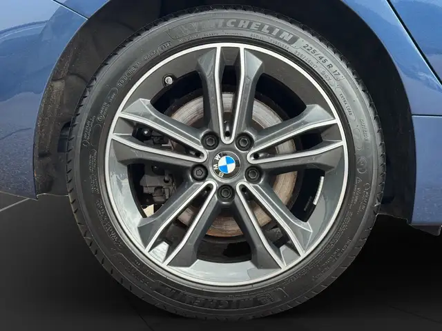 BMW 1 Series view 11
