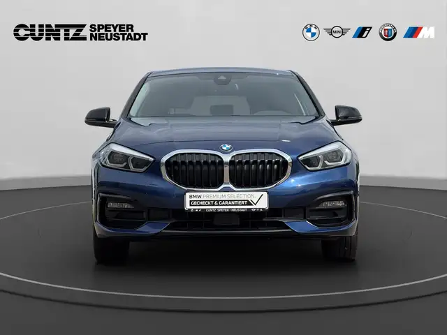 BMW 1 Series view 2