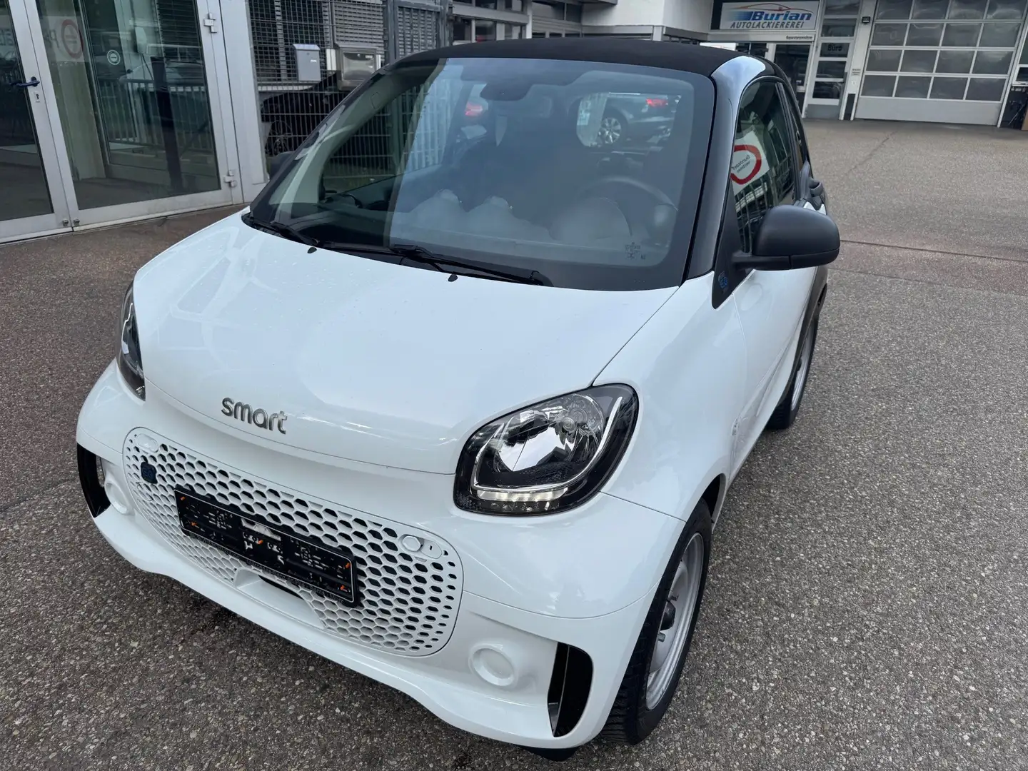 smart forTwo coupe EQ 22KW-SCHNELL/COOL&AUDIO *8000KM/Aus1.HAND Weiß - 1