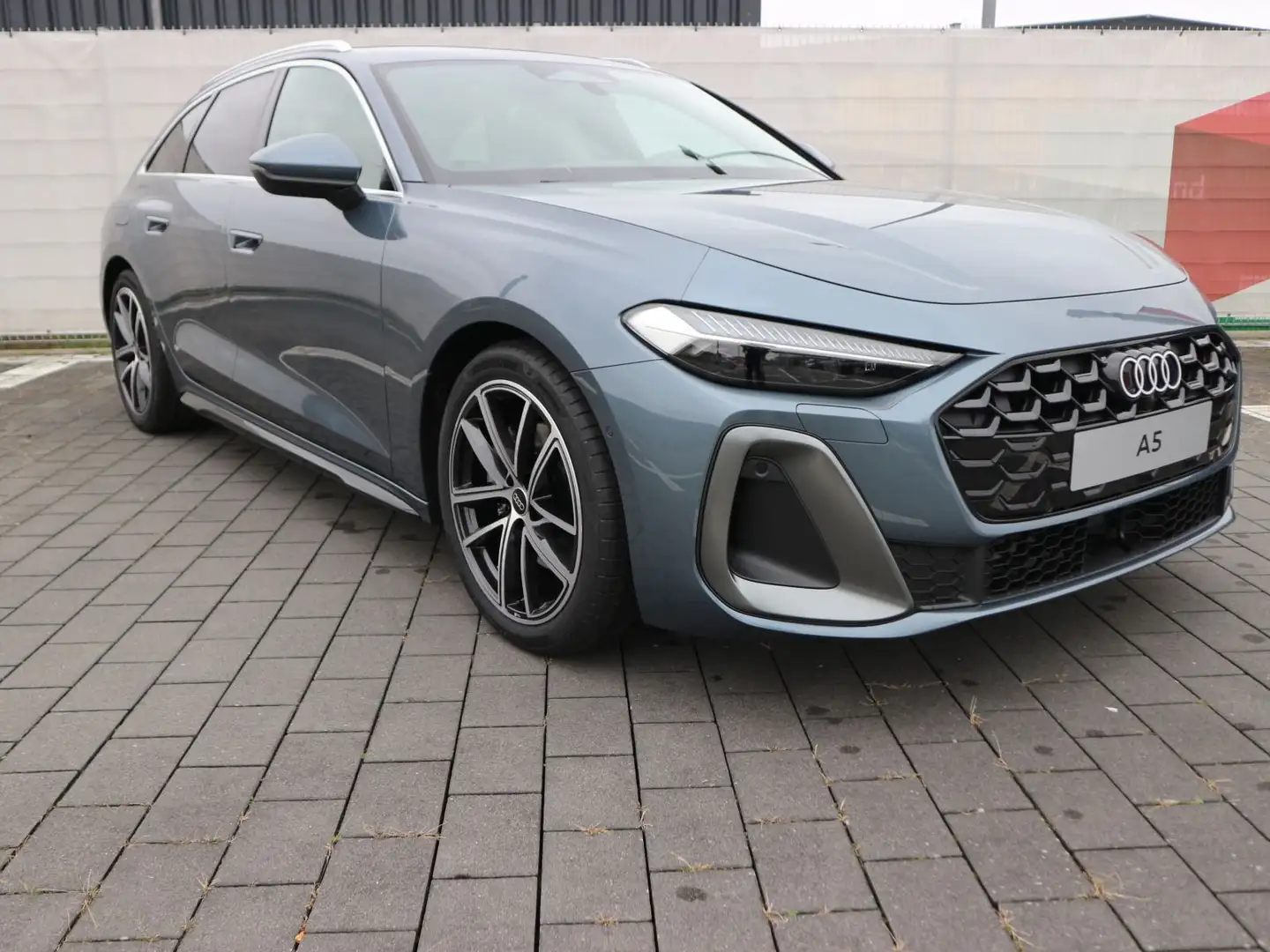 Audi A5 TFSI S line S tronic*AHK*B&O*NAVI*LED* Blau - 2