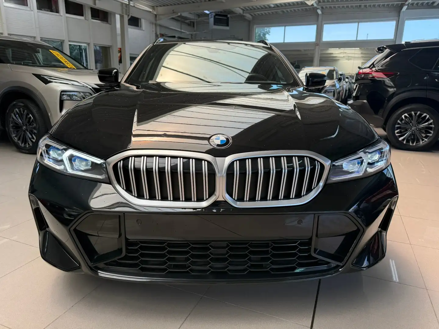 BMW 320 d Touring MHEV M-SPORT+PANO DAK/ALU19 Noir - 2