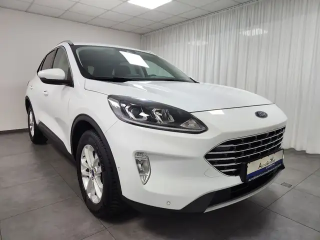 Ford Kuga TITANIUM NAV SHZ CarPlay LED beh.Lenk. Kam.