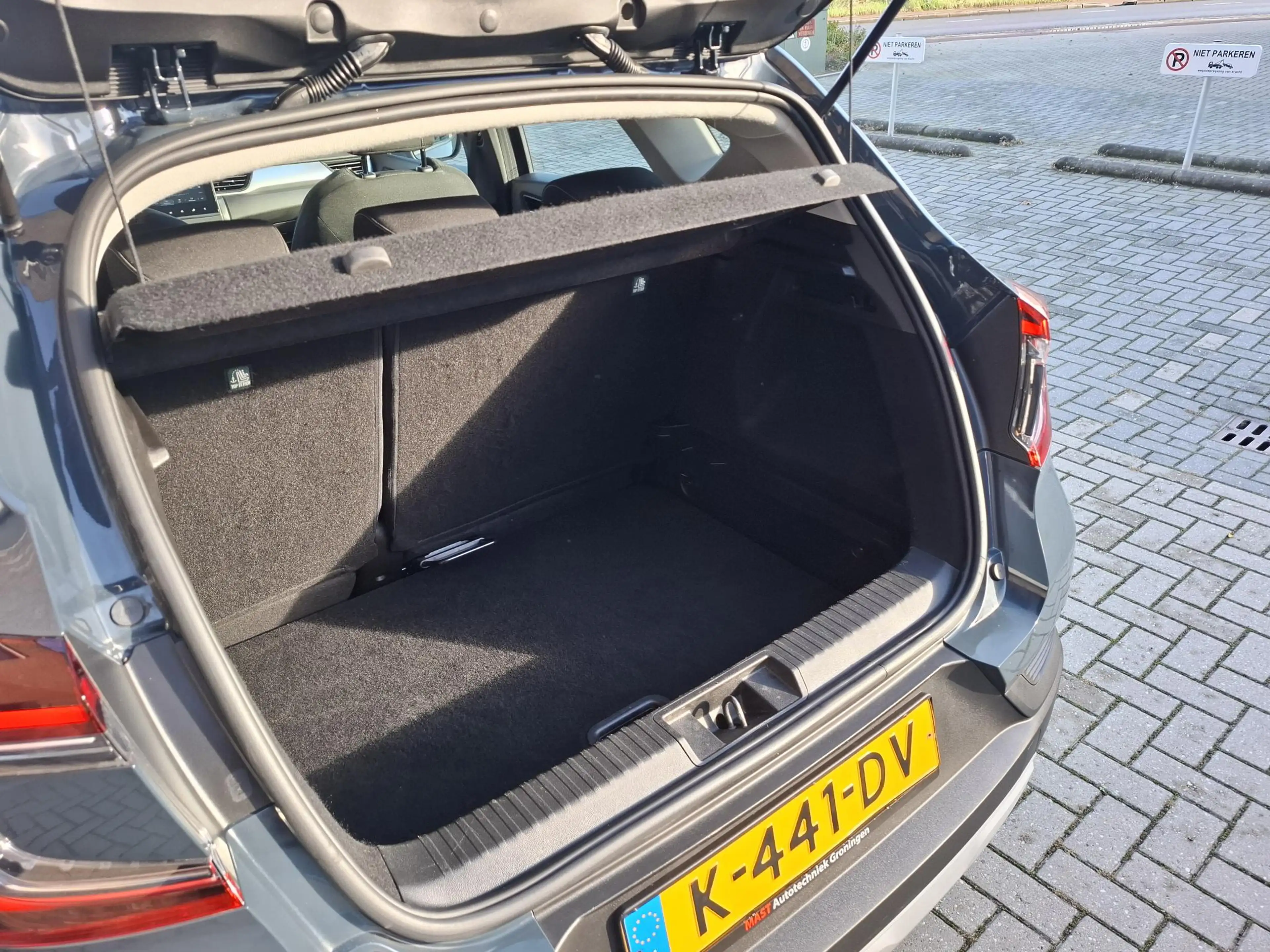 Renault Captur 1.0 TCe 100 Zen — photo 18