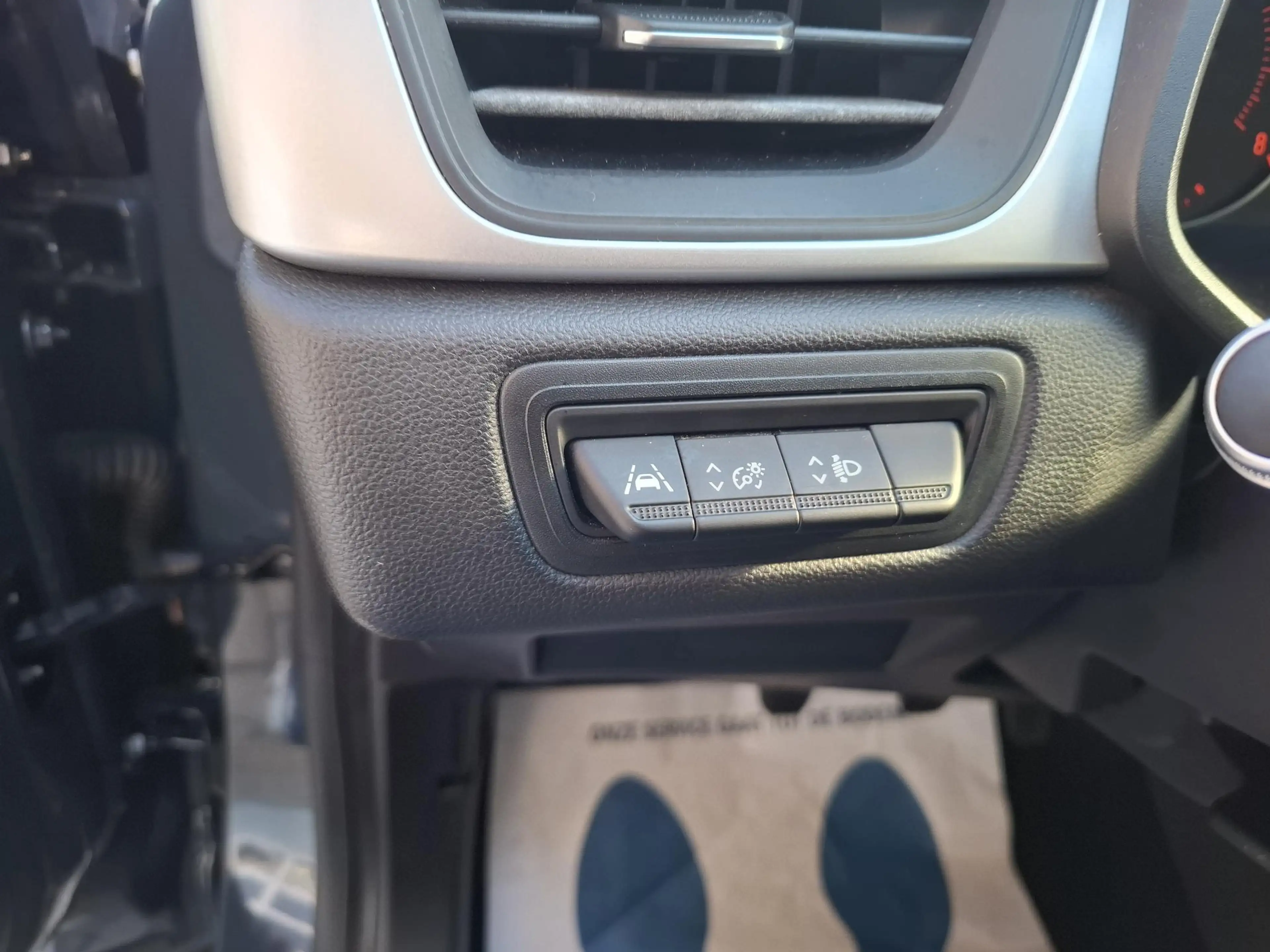Renault Captur 1.0 TCe 100 Zen — photo 27