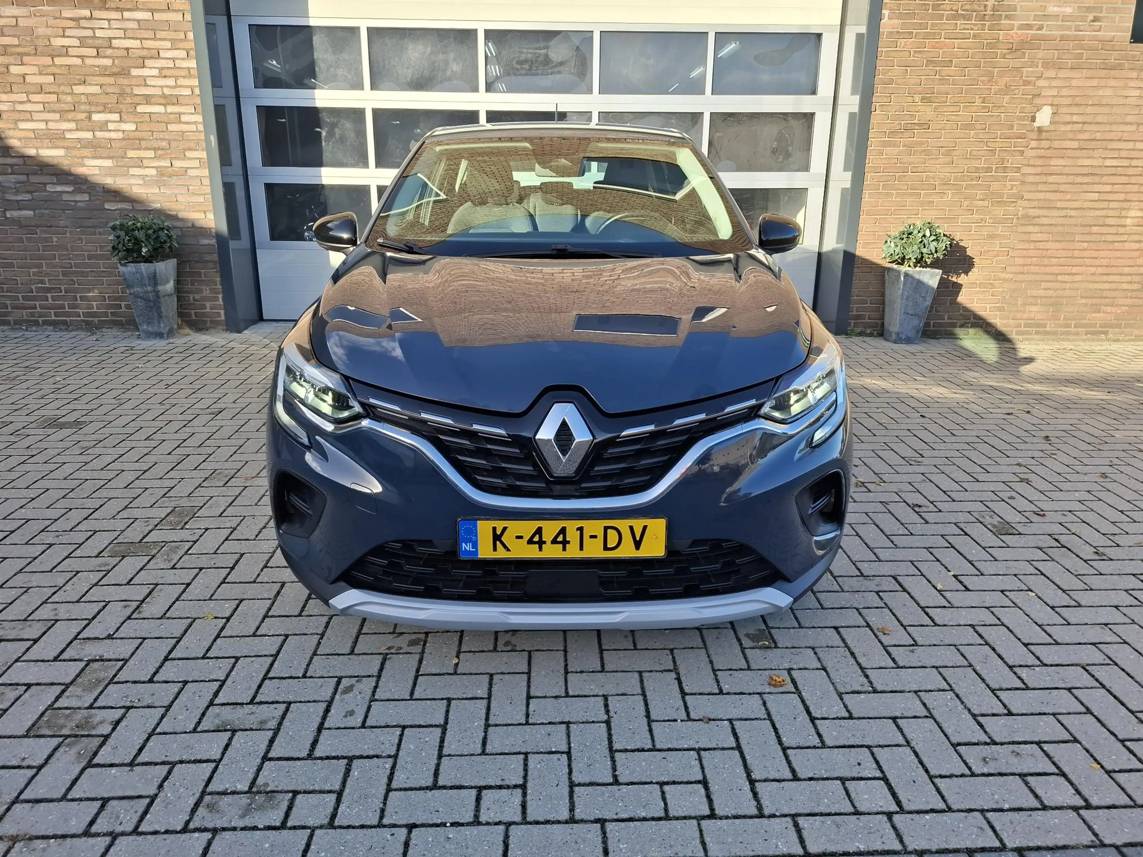 Renault Captur 1.0 TCe 100 Zen — photo 31