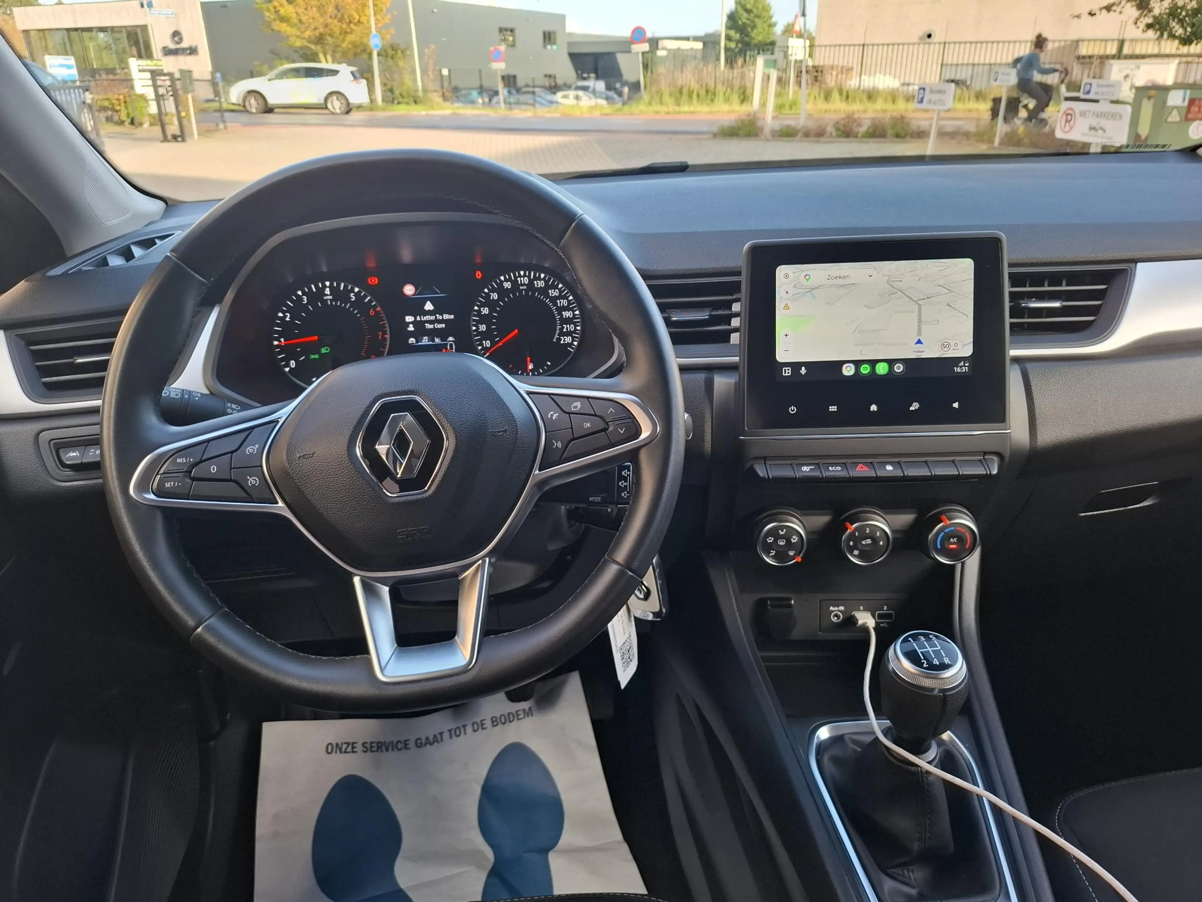 Renault Captur 1.0 TCe 100 Zen — photo 35