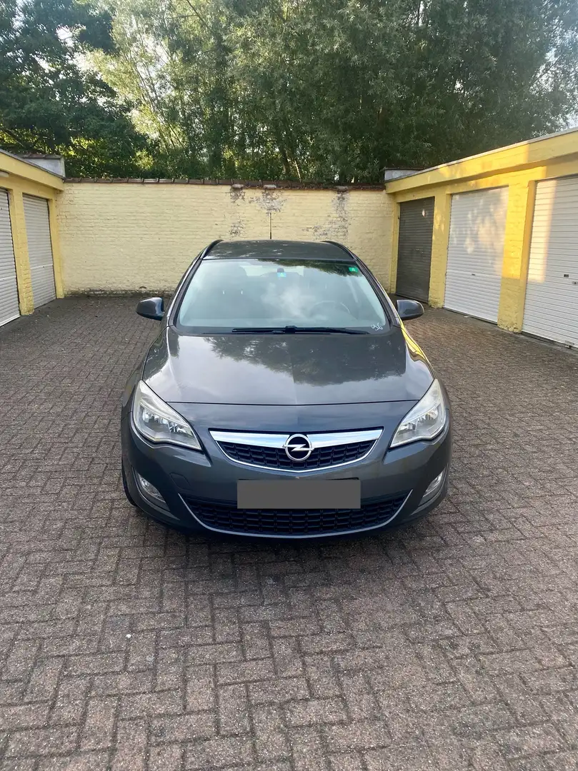 Opel Astra Sports Tourer 1.7 CDTI 110 ch Gris - 1