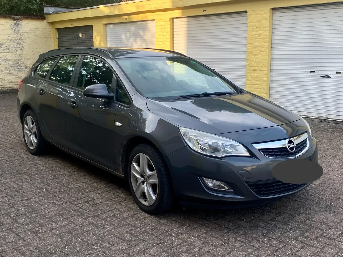 Opel Astra Sports Tourer 1.7 CDTI 110 ch Gris - 2
