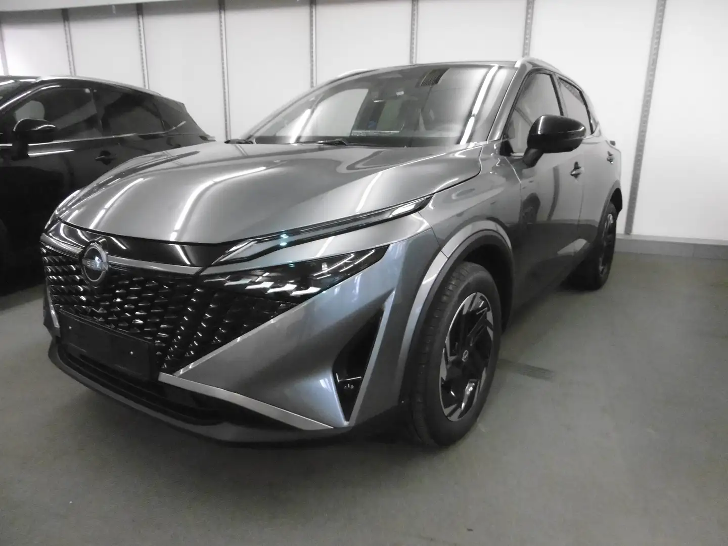 Nissan Qashqai Qashqai 1,3 DIG-T N-CONNECTA Grau - 1