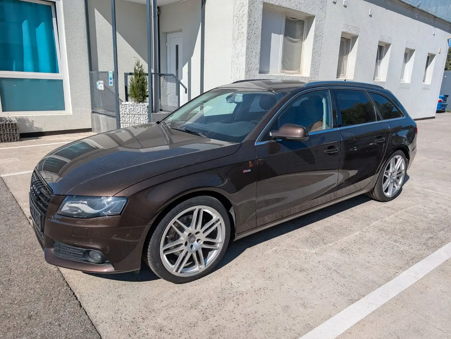 Audi A4 Avant  S- Line  Volleder, Navi, Tempomat Braun - 1