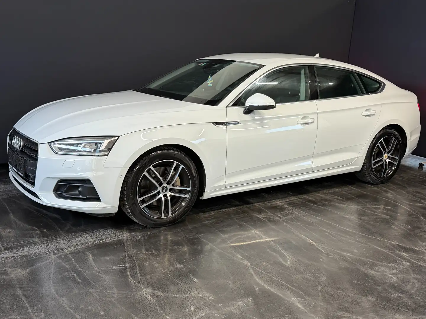 Audi A5 40 TDI quattro basis Weiß - 1