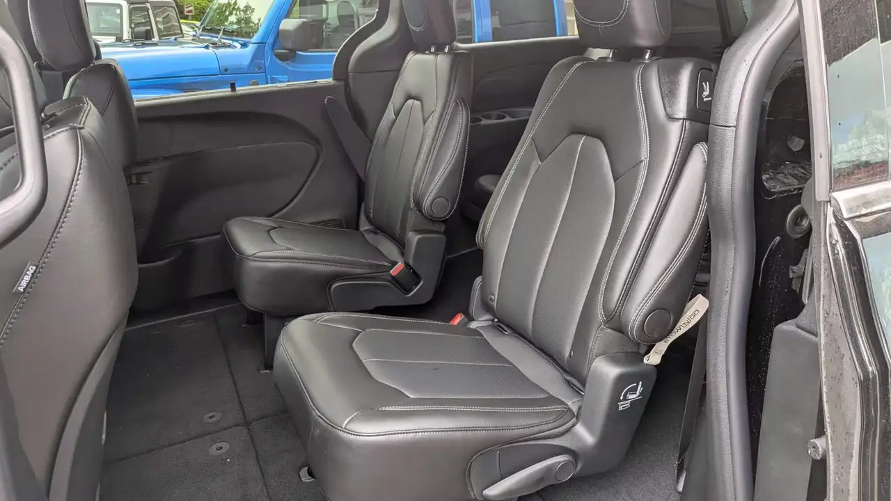 Chrysler Pacifica снимка Chrysler Pacifica