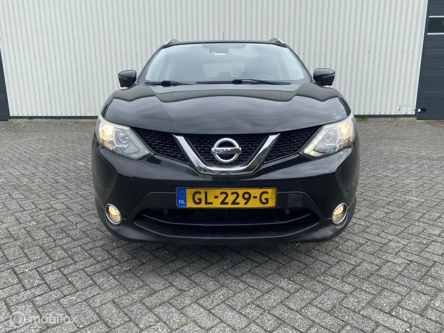 Nissan Qashqai 1.2 Acenta Zwart - 2