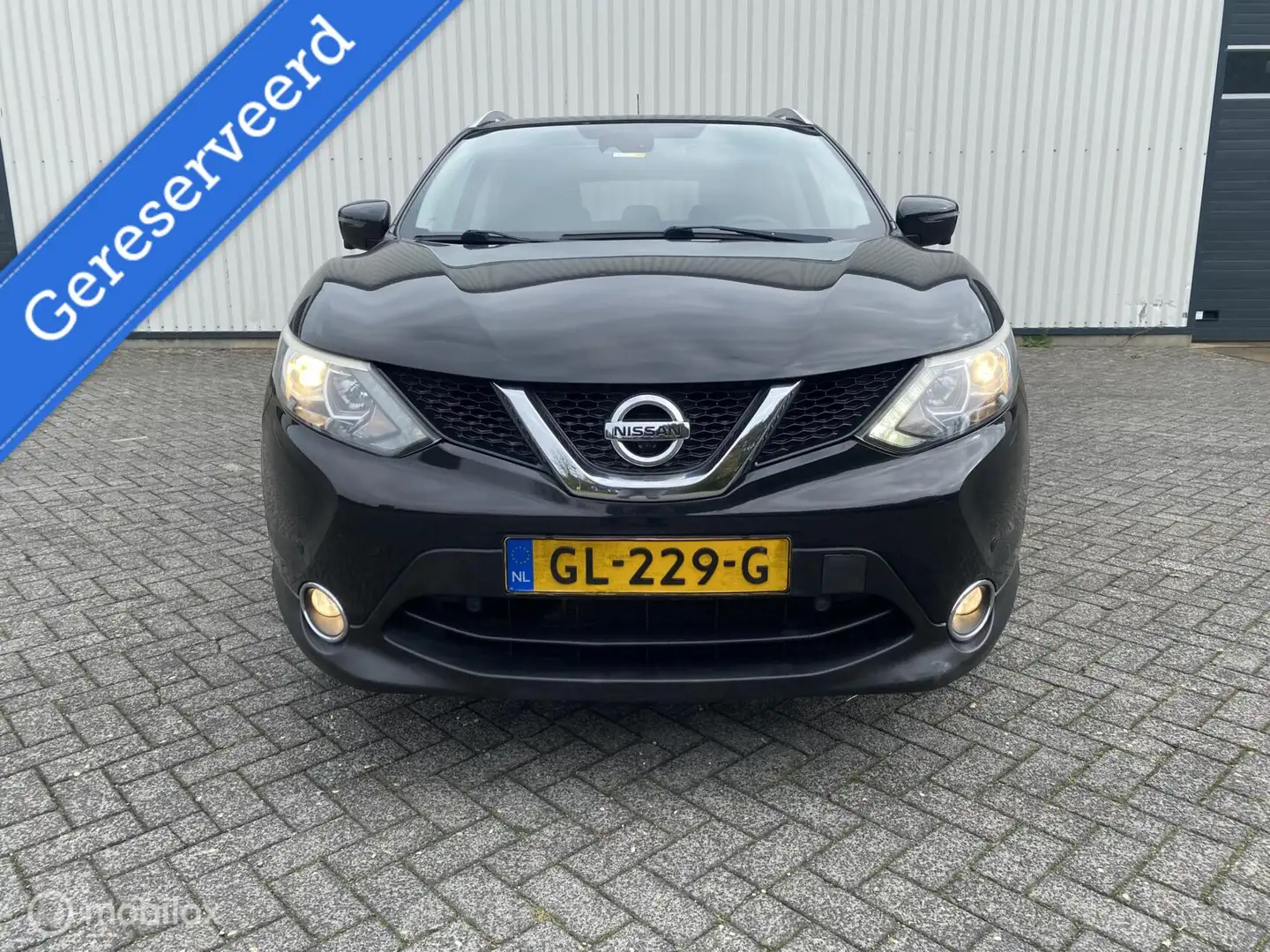 Nissan Qashqai 1.2 Acenta Schwarz - 2