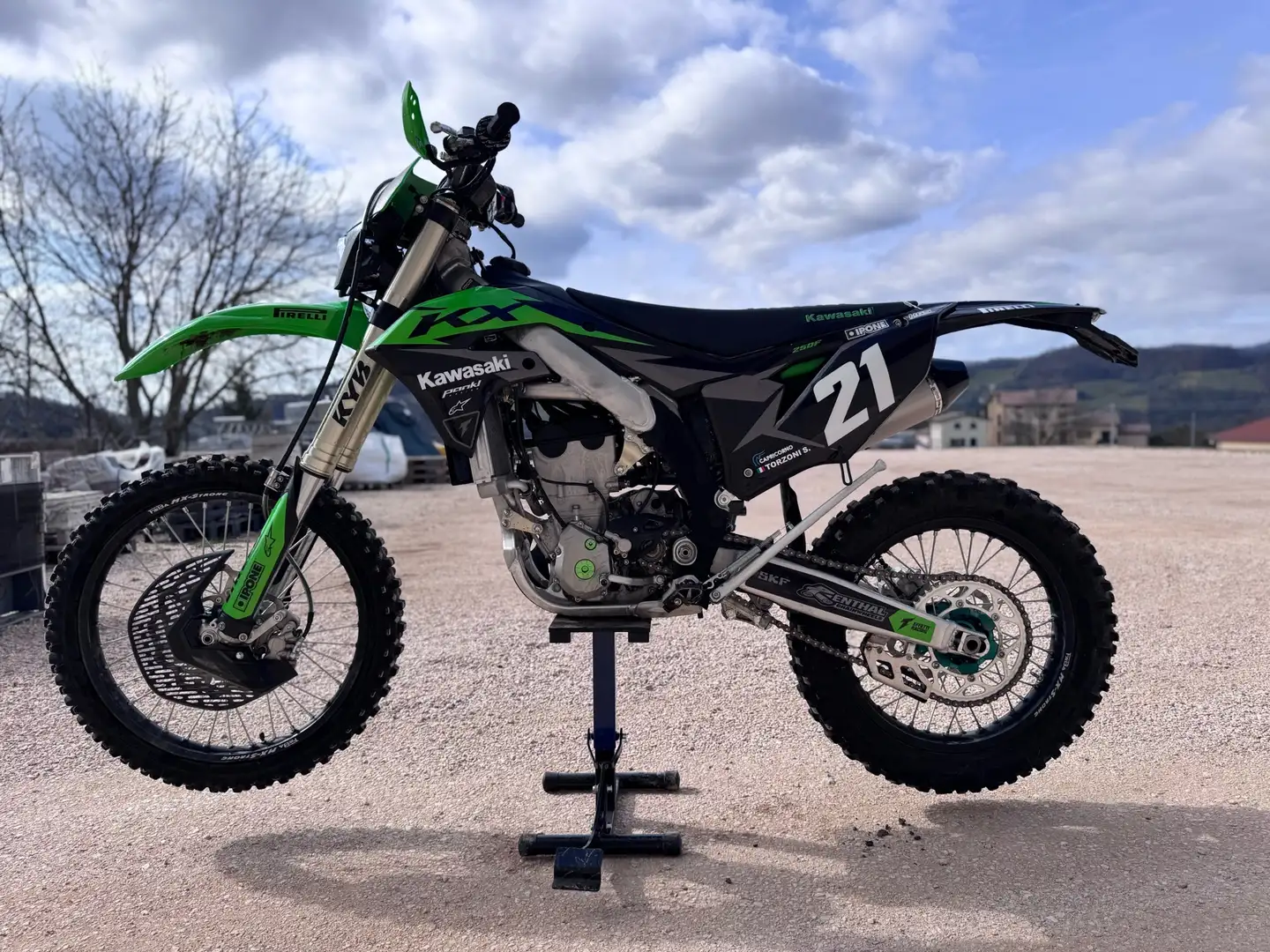 Kawasaki KX 250 allestita da enduro com 18,6 ore di marcia - 2