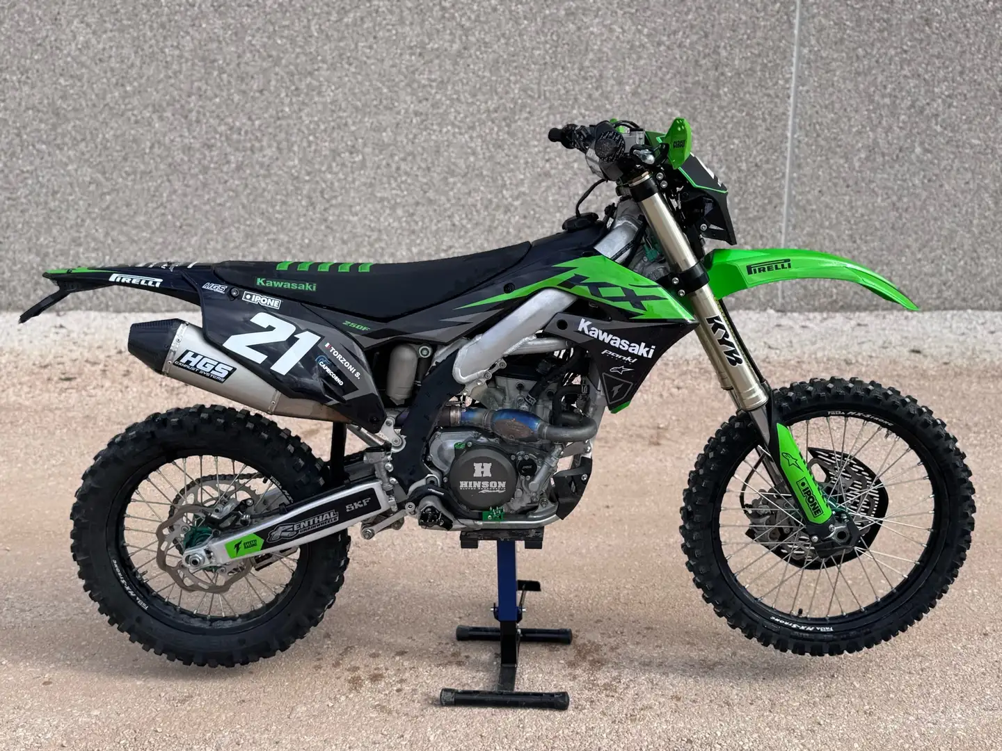Kawasaki KX 250 allestita da enduro com 18,6 ore di marcia - 1