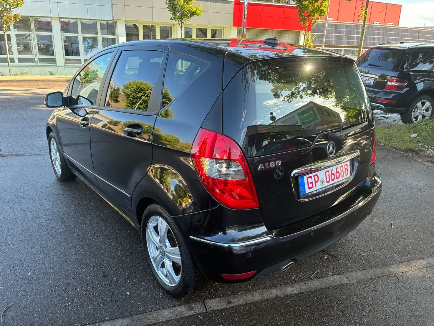 Mercedes-Benz A 180 A -Klasse A 180 Avantgarde Schwarz - 2