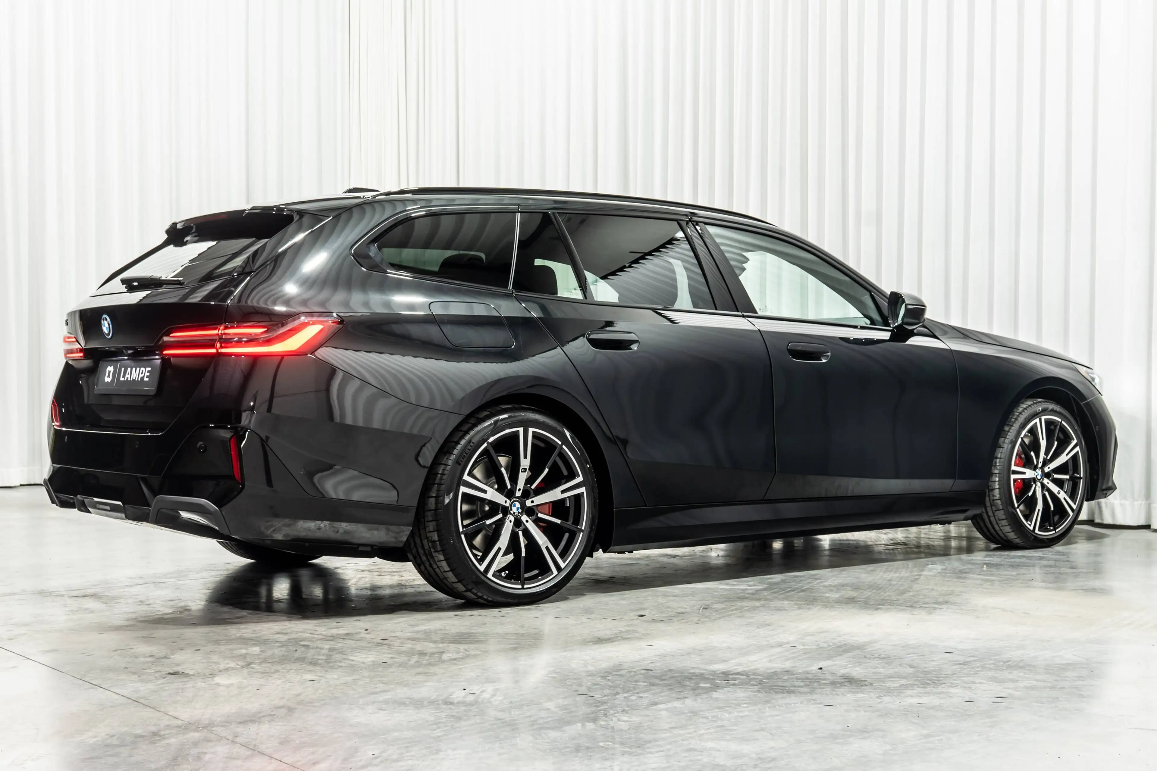 BMW i5 Touring eDrive40 M Sport Pro Bowers & Wilkins Pano ACC — photo 9
