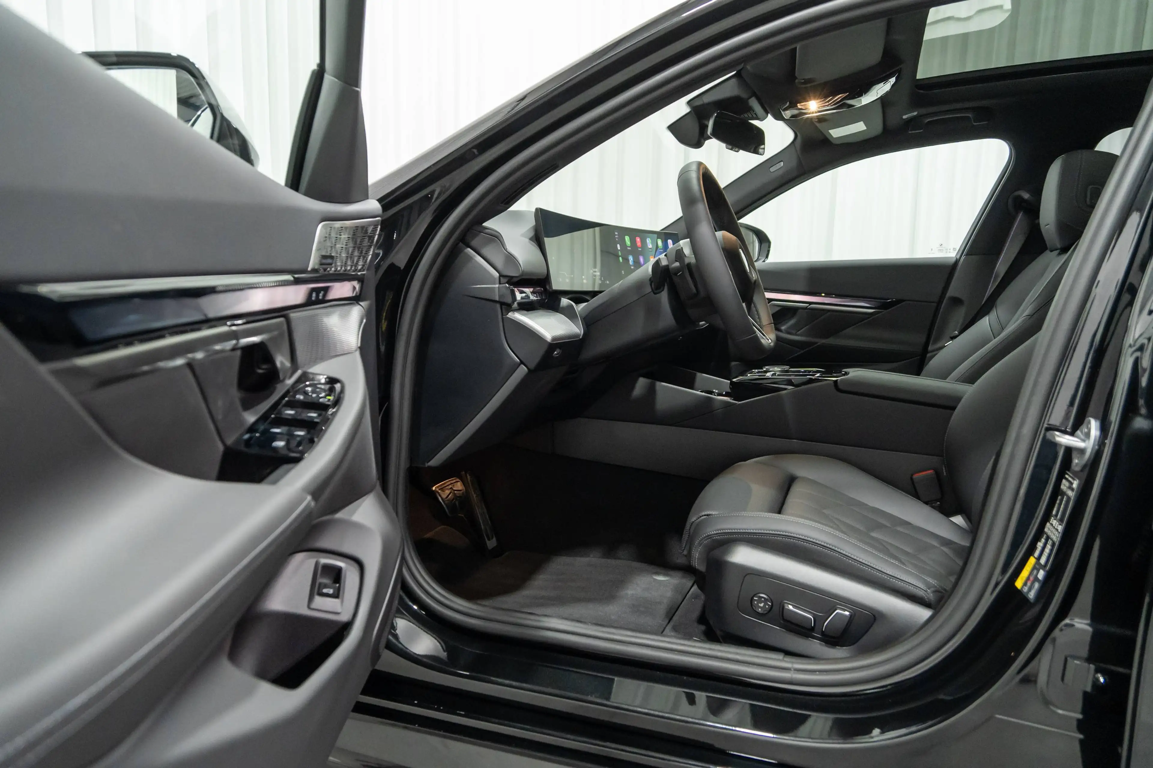 BMW i5 Touring eDrive40 M Sport Pro Bowers & Wilkins Pano ACC — photo 14