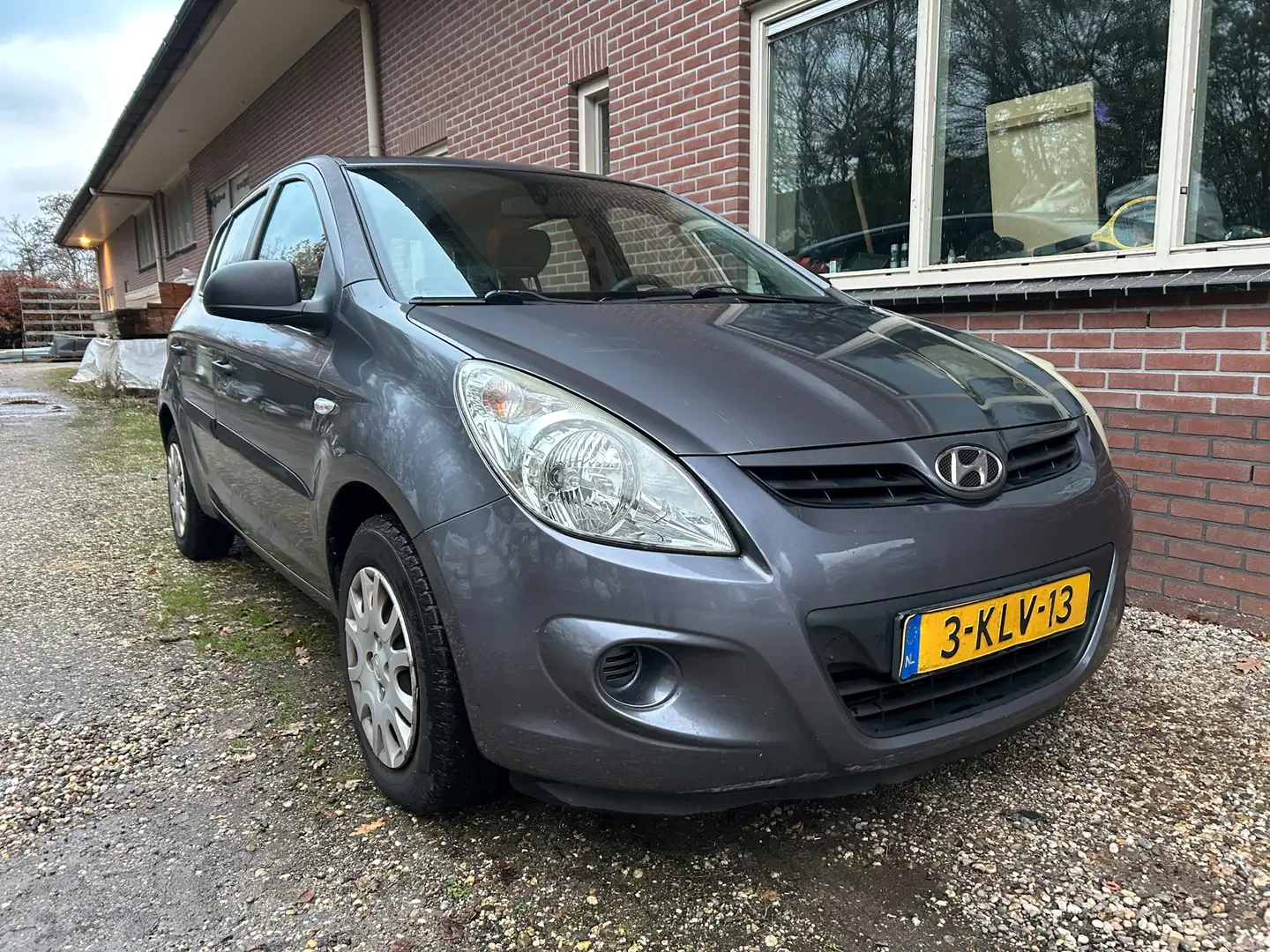 Hyundai i20 1.2i i-Drive Grijs - 2