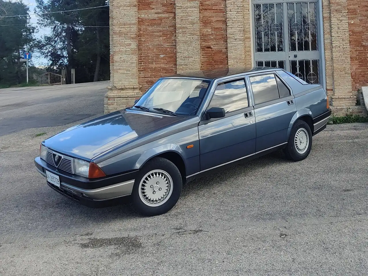 Alfa Romeo 75, foto 1