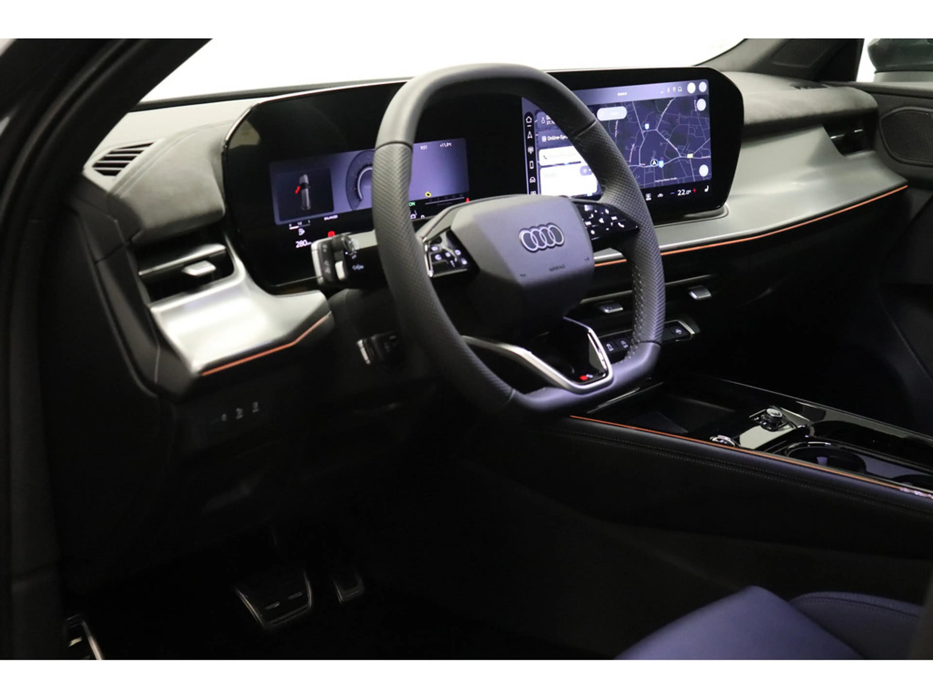 Audi Q3 SUV TFSI S tronic #S line#tech+#Leder#Pano — photo 12