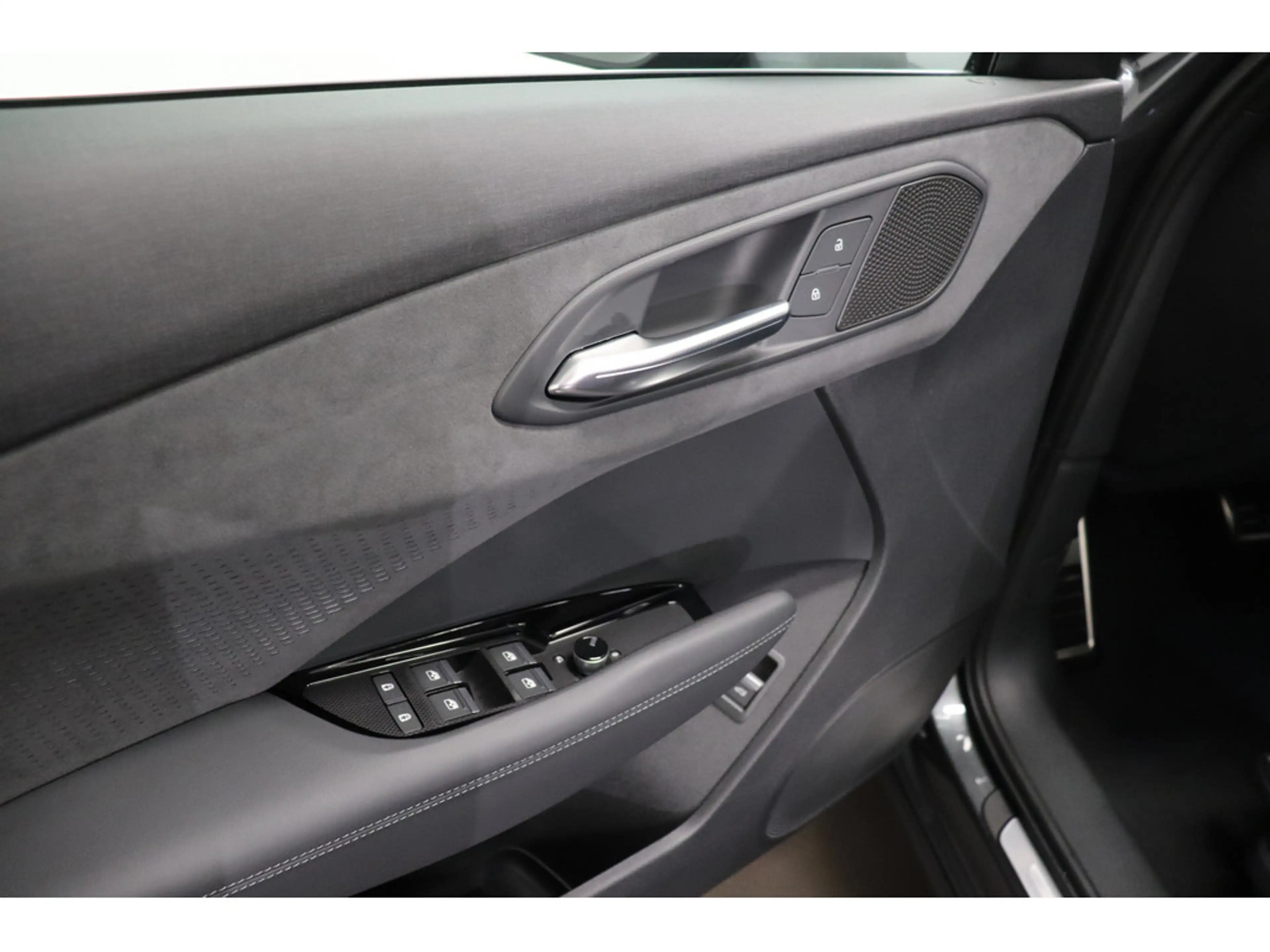 Audi Q3 SUV TFSI S tronic #S line#tech+#Leder#Pano — photo 9