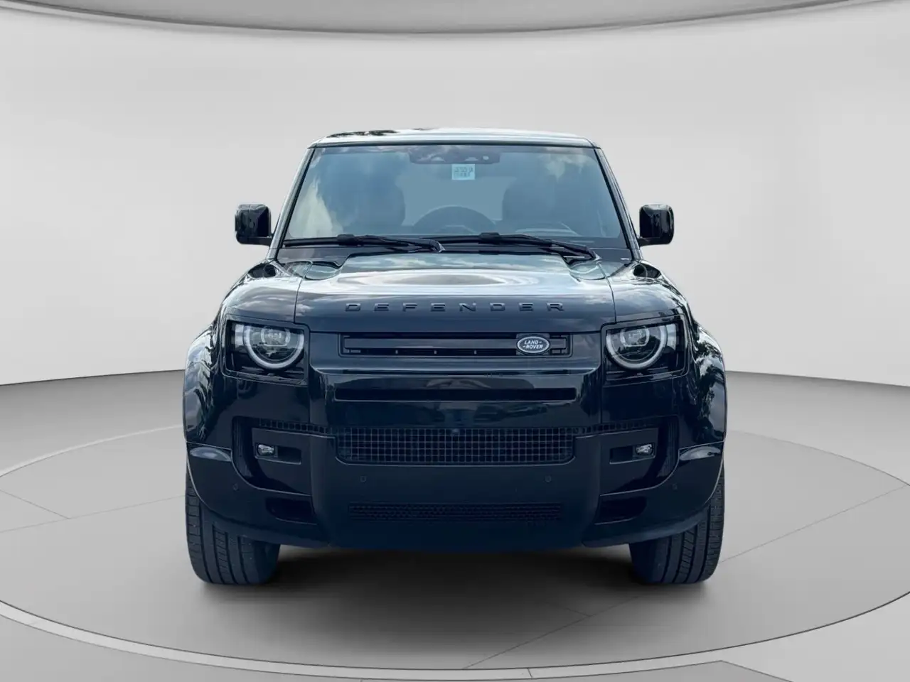 Land Rover Defender photo Land Rover Defender