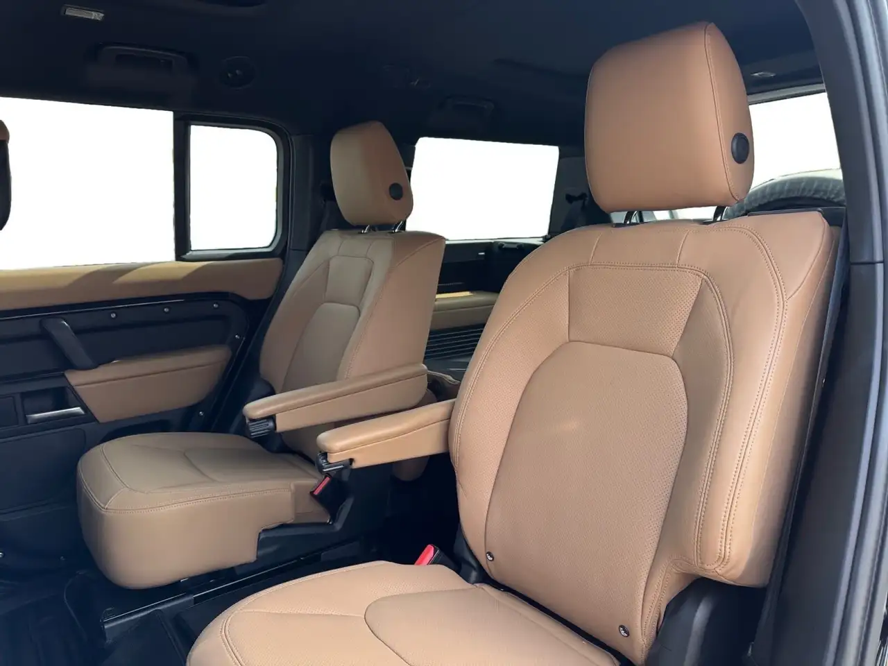 Land Rover Defender photo Land Rover Defender
