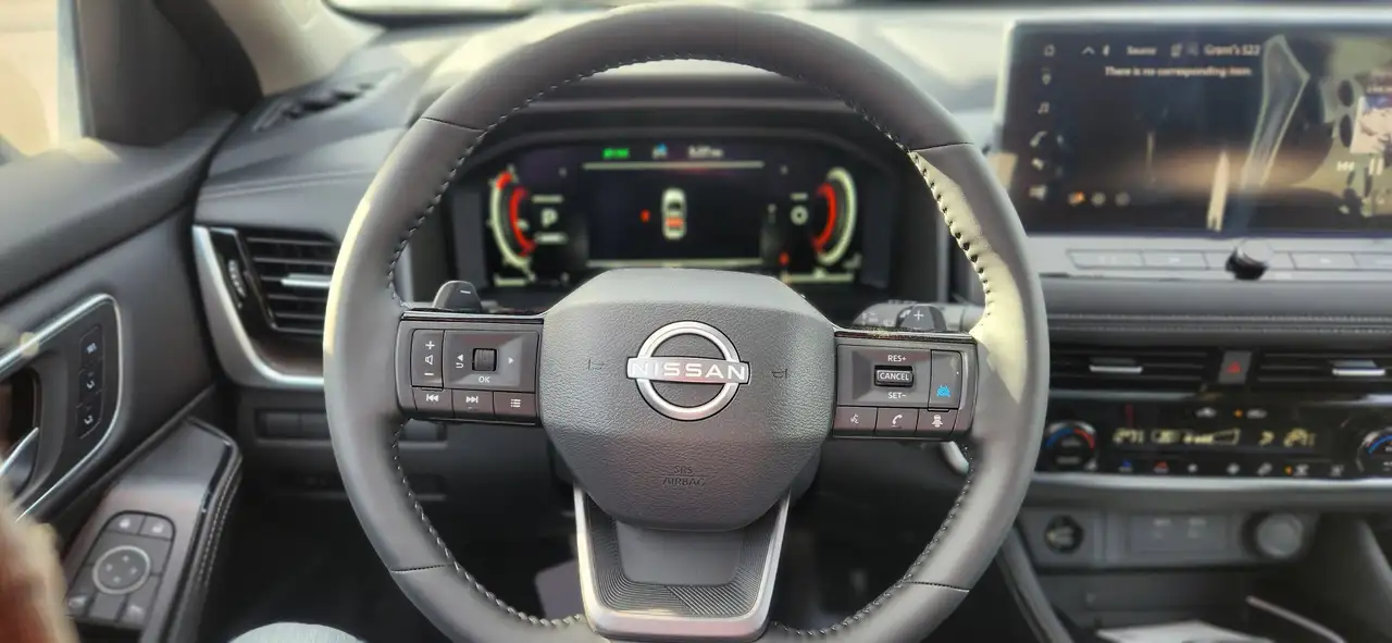 Nissan Rogue снимка Nissan Rogue
