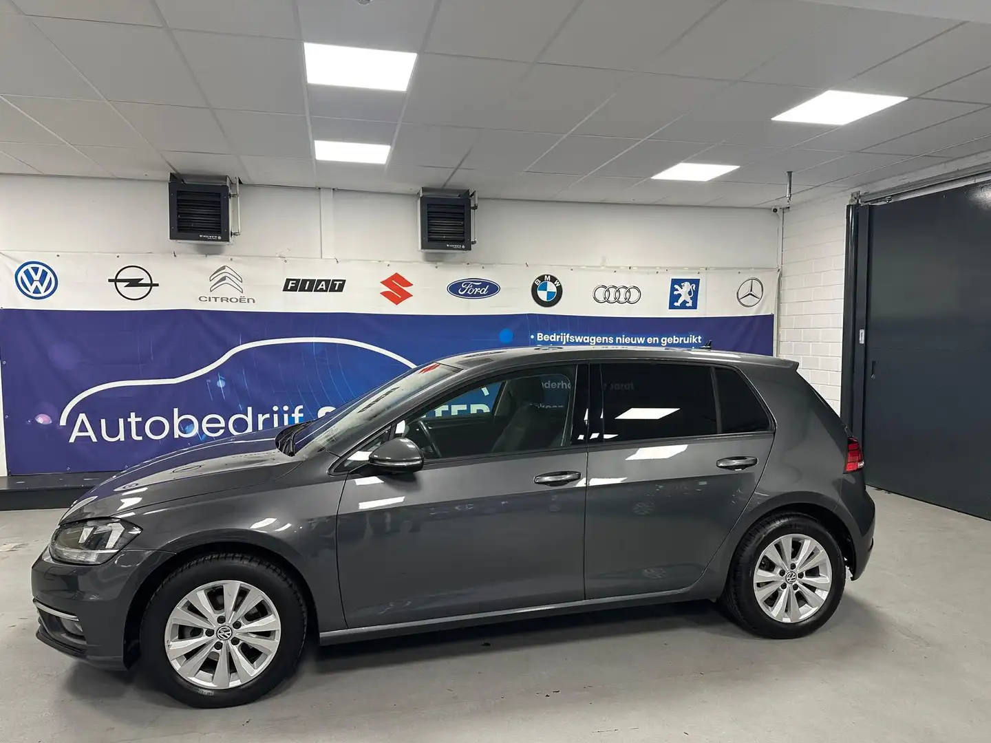 Volkswagen Golf 1.0 TSI Trendline CARPLAY/CAMERA/CRUISE Grijs - 1