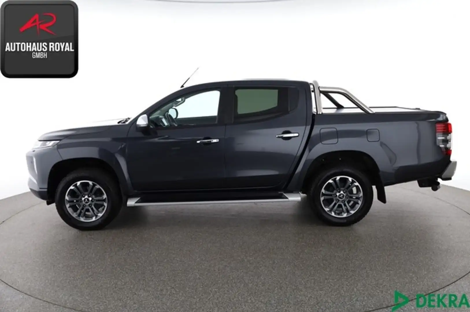 Mitsubishi L200 DOKA 2.2 DI-D 4WD 360GRAD,KEYLESS,AHK,1.HD Gris - 2
