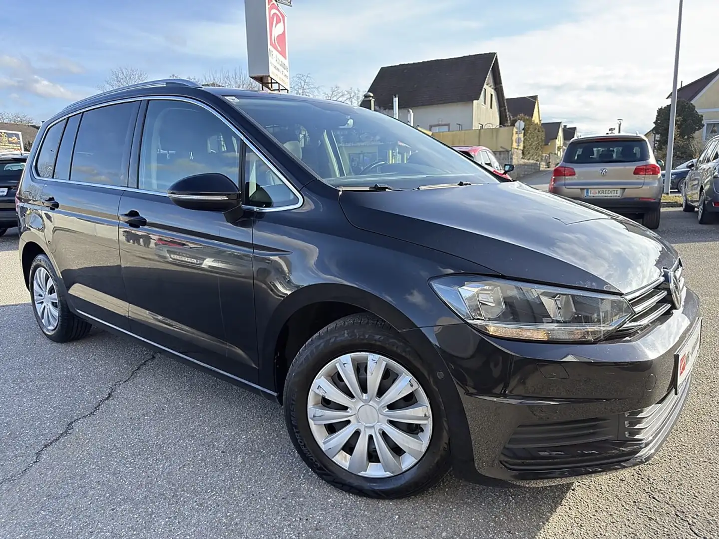 Volkswagen Touran Comfortline 1,6 SCR TDI Schwarz - 1