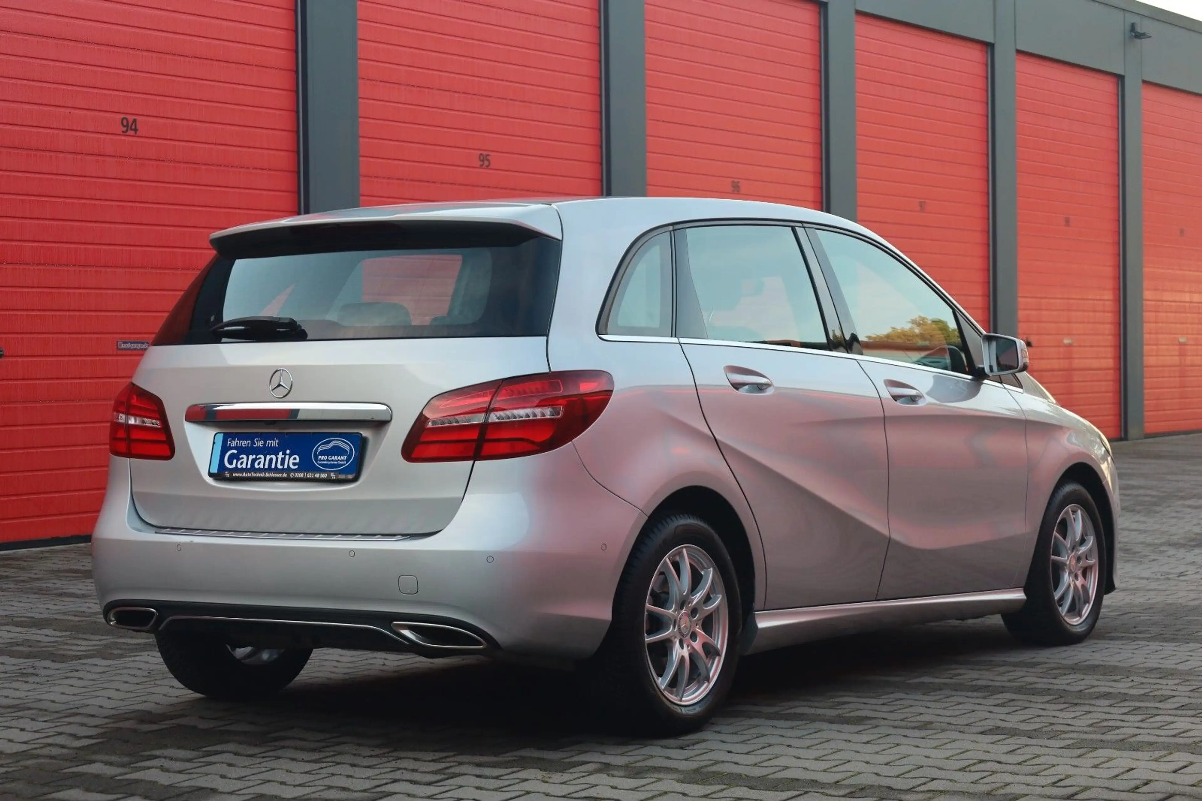 Mercedes-Benz B 200 Urban Navi AHK LED Kamera PDC — photo 4