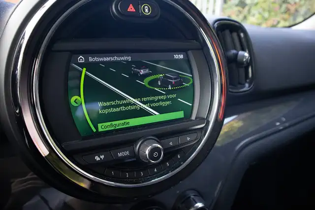 Mini Cooper Cooper view 15