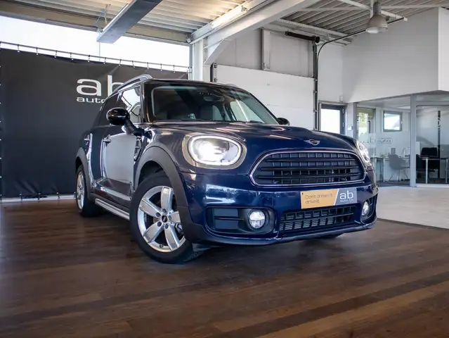Mini Cooper Cooper view 2