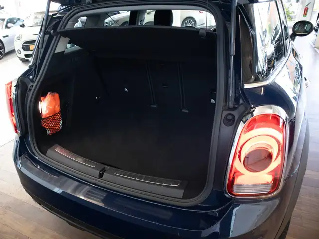 Mini Cooper Cooper view 7