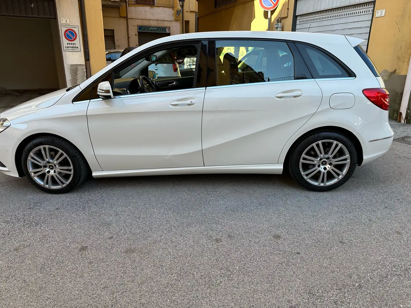Mercedes-Benz B 180 cdi Premium - 2