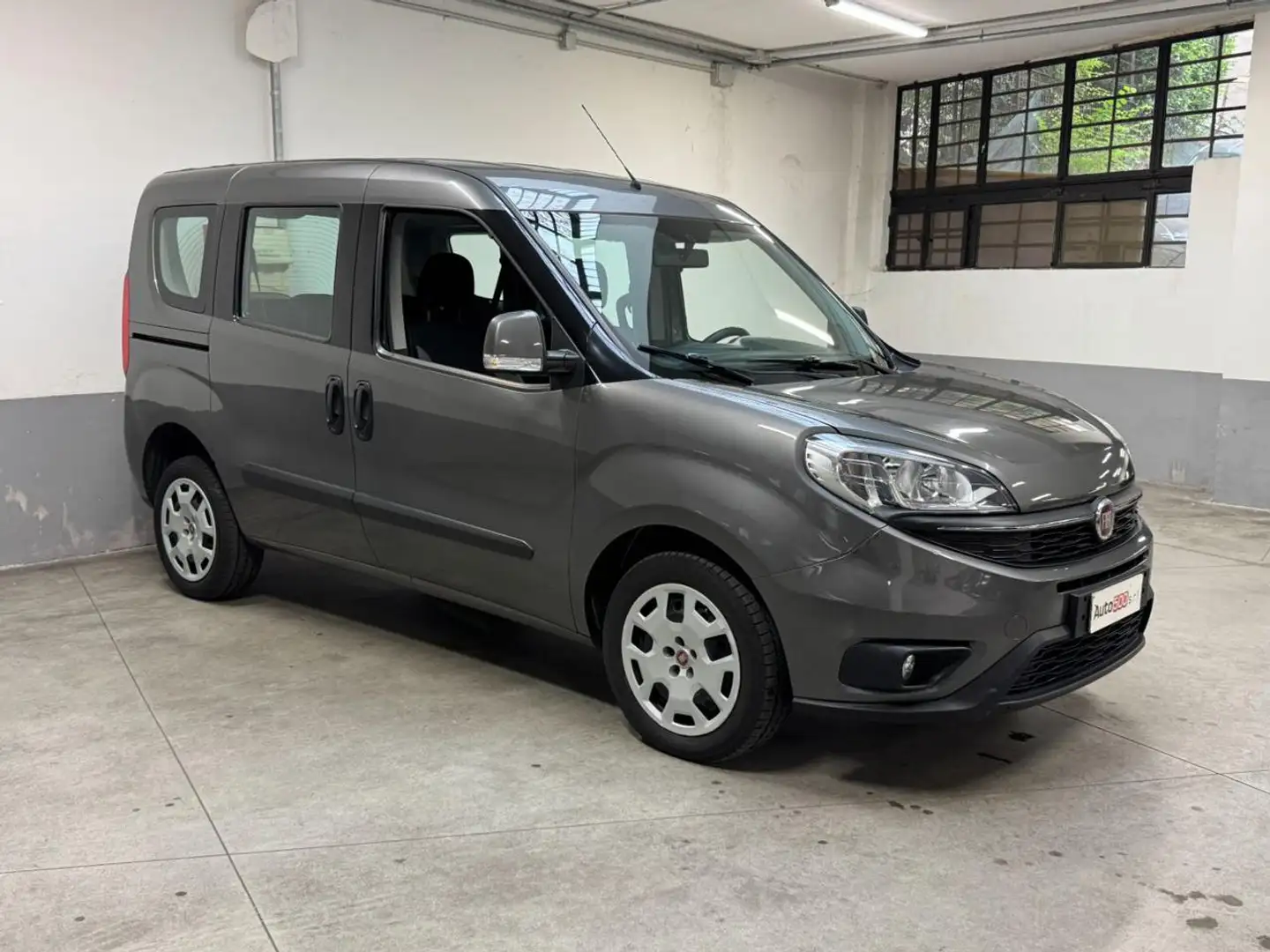 Fiat Doblo Doblò 1.6 MJT 16V 120CV Easy Grigio - 2