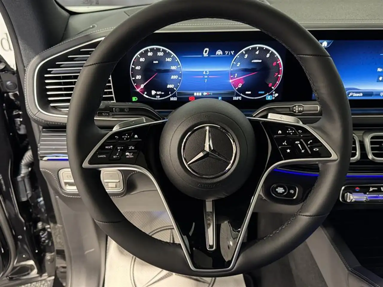Mercedes-Benz GLE снимка Mercedes-Benz GLE